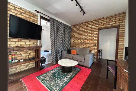 Casa para alugar com 80m², 2 quartos e 1 vagaSala