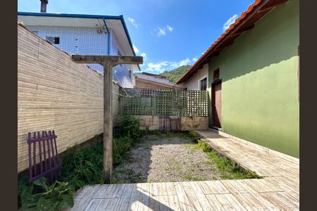 Casa para alugar com 80m², 2 quartos e 1 vagaQuintal