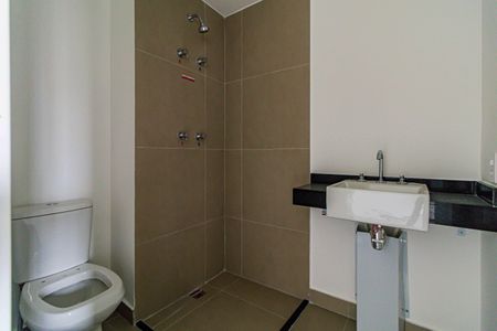 Banheiro de kitnet/studio à venda com 1 quarto, 23m² em Jardim das Acacias, São Paulo