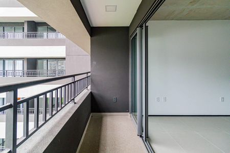 Varanda de kitnet/studio à venda com 1 quarto, 23m² em Jardim das Acacias, São Paulo