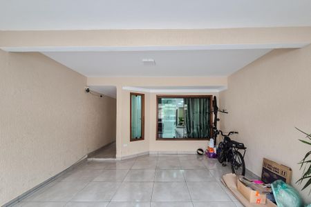 Casa à venda com 129m², 3 quartos e 2 vagas Casa à venda com 129m², 3 quartos e 2 vagasGaragem