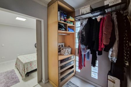Casa à venda com 129m², 3 quartos e 2 vagas Casa à venda com 129m², 3 quartos e 2 vagasSuíte 1 - closet