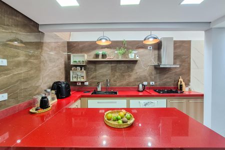 Casa à venda com 129m², 3 quartos e 2 vagas Casa à venda com 129m², 3 quartos e 2 vagasCozinha - Armários