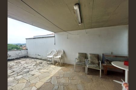 Casa à venda com 410m², 4 quartos e 2 vagasVaranda