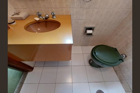 Casa à venda com 410m², 4 quartos e 2 vagasBanheiro Quarto 2