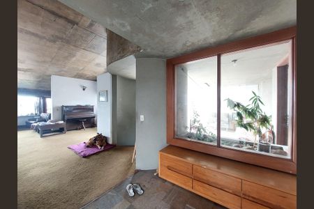 Casa à venda com 410m², 4 quartos e 2 vagasHall