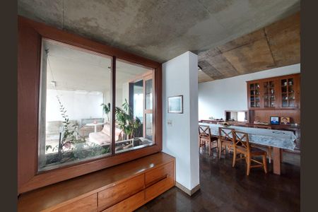 Casa à venda com 410m², 4 quartos e 2 vagasHall