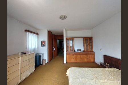 Casa à venda com 410m², 4 quartos e 2 vagasQuarto 1