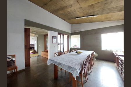 Casa à venda com 410m², 4 quartos e 2 vagasSala de Jantar