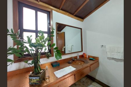 Casa à venda com 410m², 4 quartos e 2 vagasLavabo