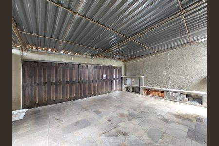 Casa à venda com 410m², 4 quartos e 2 vagasGaragem