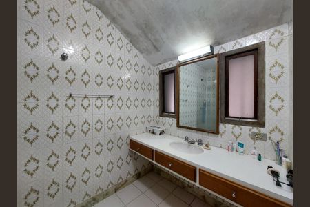 Casa à venda com 410m², 4 quartos e 2 vagasBanheiro Social