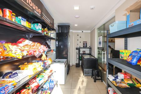 Apartamento para alugar com 32m², 2 quartos e sem vagaMini Mercado