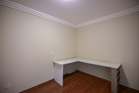 Apartamento para alugar com 143m², 4 quartos e 2 vagasQuarto