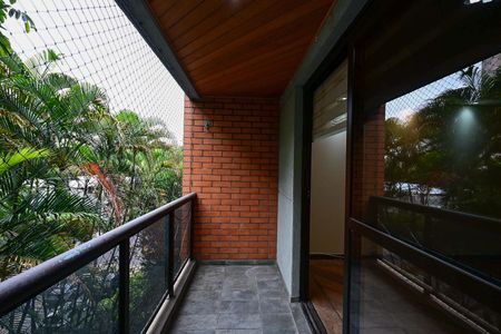 Apartamento para alugar com 143m², 4 quartos e 2 vagasVaranda