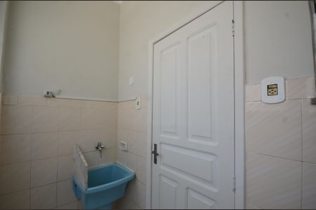 Apartamento para alugar com 60m², 2 quartos e sem vagaCozinha e Área de Serviço