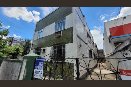 Apartamento para alugar com 60m², 2 quartos e sem vagaPlaca instalada