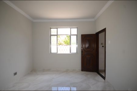 Sala de apartamento para alugar com 2 quartos, 60m² em Vila Valqueire, Rio de Janeiro