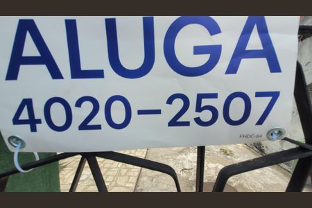 Apartamento para alugar com 60m², 2 quartos e sem vagaPlaca instalada