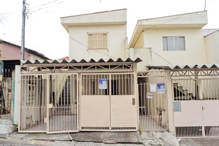 Casa para alugar com 60m², 1 quarto e 1 vagaFachada + Placa