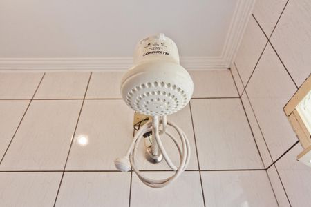 Banheiro de casa para alugar com 1 quarto, 60m² em Parque Sao Luis, São Paulo