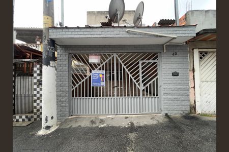 Casa para alugar com 75m², 2 quartos e 1 vaga Casa para alugar com 75m², 2 quartos e 1 vagaFachada+Placa