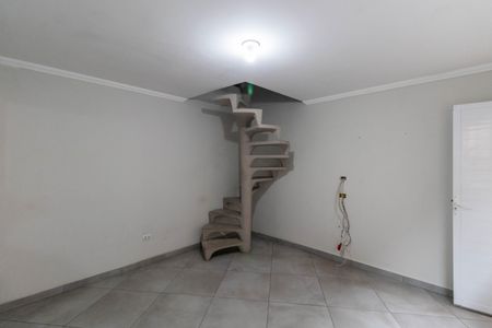 Casa para alugar com 75m², 2 quartos e 1 vaga Casa para alugar com 75m², 2 quartos e 1 vagaSala