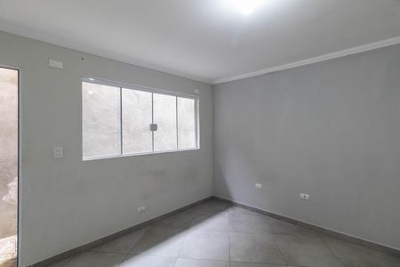 Sala de casa para alugar com 2 quartos, 75m² em Vila Taquari, São Paulo
