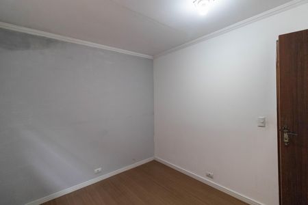 Quarto 1 de casa para alugar com 2 quartos, 75m² em Vila Taquari, São Paulo