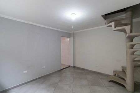 Sala de casa para alugar com 2 quartos, 75m² em Vila Taquari, São Paulo