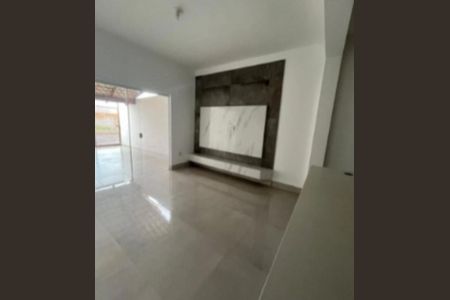 Sala  de casa para alugar com 2 quartos, 75m² em Novo Mundo, Uberlândia