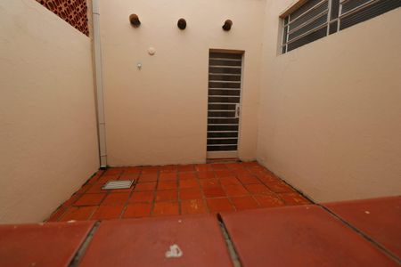 Casa à venda com 180m², 3 quartos e 5 vagas Casa à venda com 180m², 3 quartos e 5 vagasÁrea externa