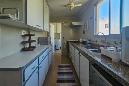 Apartamento para alugar com 225m², 3 quartos e 2 vagas Apartamento para alugar com 225m², 3 quartos e 2 vagasCozinha