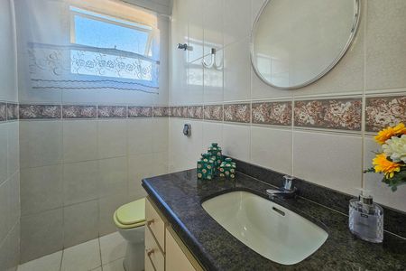 Apartamento para alugar com 225m², 3 quartos e 2 vagas Apartamento para alugar com 225m², 3 quartos e 2 vagasBanheiro Social
