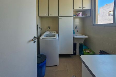 Apartamento para alugar com 225m², 3 quartos e 2 vagas Apartamento para alugar com 225m², 3 quartos e 2 vagasÁrea de Serviço