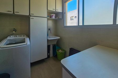 Apartamento para alugar com 225m², 3 quartos e 2 vagas Apartamento para alugar com 225m², 3 quartos e 2 vagasÁrea de Serviço