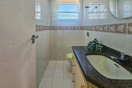 Apartamento para alugar com 225m², 3 quartos e 2 vagas Apartamento para alugar com 225m², 3 quartos e 2 vagasBanheiro Social