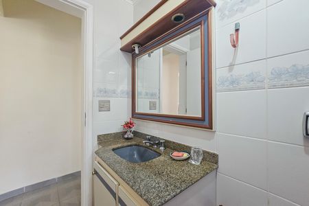 Apartamento para alugar com 225m², 3 quartos e 2 vagas Apartamento para alugar com 225m², 3 quartos e 2 vagasBanheiro Suíte 1