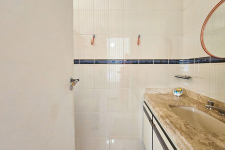 Apartamento para alugar com 225m², 3 quartos e 2 vagas Apartamento para alugar com 225m², 3 quartos e 2 vagasLavabo