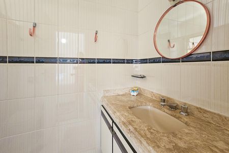 Apartamento para alugar com 225m², 3 quartos e 2 vagas Apartamento para alugar com 225m², 3 quartos e 2 vagasLavabo
