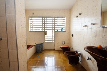 Casa para alugar com 400m², 4 quartos e 4 vagas Casa para alugar com 400m², 4 quartos e 4 vagasbanheiro 2 corredor