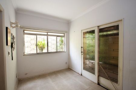 Casa para alugar com 400m², 4 quartos e 4 vagas Casa para alugar com 400m², 4 quartos e 4 vagasSala de TV