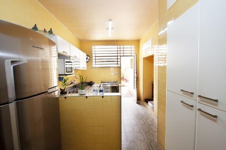 Casa para alugar com 400m², 4 quartos e 4 vagas Casa para alugar com 400m², 4 quartos e 4 vagascozinha