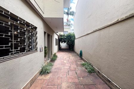 Casa para alugar com 400m², 4 quartos e 4 vagas Casa para alugar com 400m², 4 quartos e 4 vagasentrada