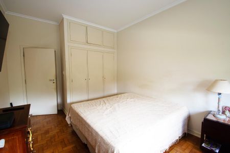 Casa para alugar com 400m², 4 quartos e 4 vagas Casa para alugar com 400m², 4 quartos e 4 vagasquarto 1