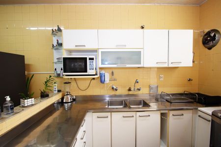 Casa para alugar com 400m², 4 quartos e 4 vagas Casa para alugar com 400m², 4 quartos e 4 vagascozinha