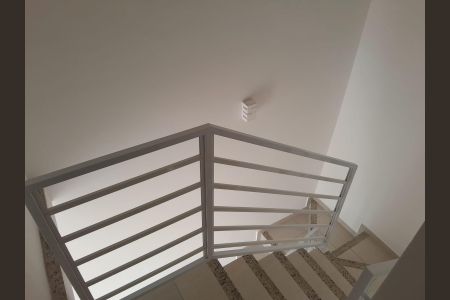 escada de casa para alugar com 2 quartos, 79m² em Areias, São José