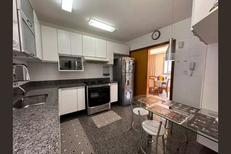 Apartamento para alugar com 4 quartos, 140m² em Liberdade, Belo Horizonte