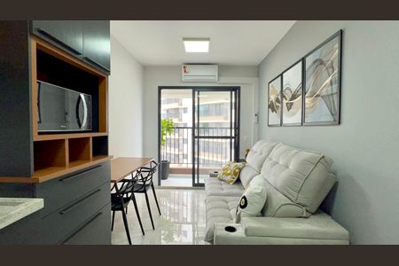 Sala de kitnet/studio para alugar com 1 quarto, 27m² em Pinheiros, São Paulo