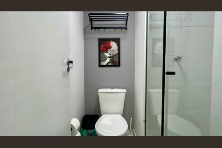 Studio para alugar com 27m², 1 quarto e sem vaga Studio para alugar com 27m², 1 quarto e sem vagaBanheiro